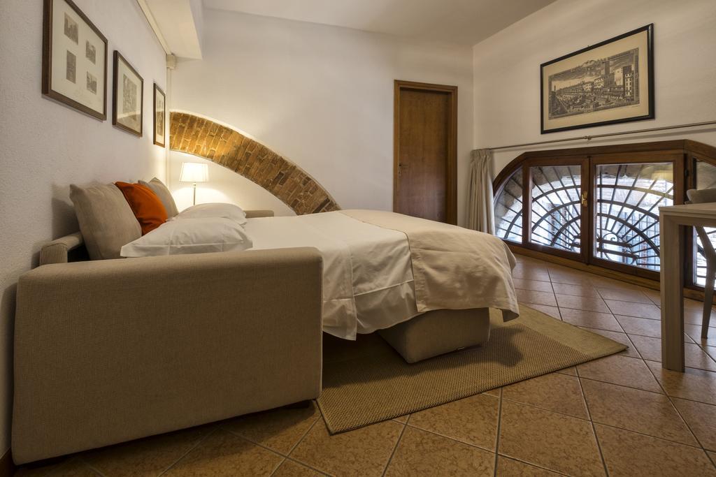 Bed and Breakfast Diaz 18 Верона Экстерьер фото
