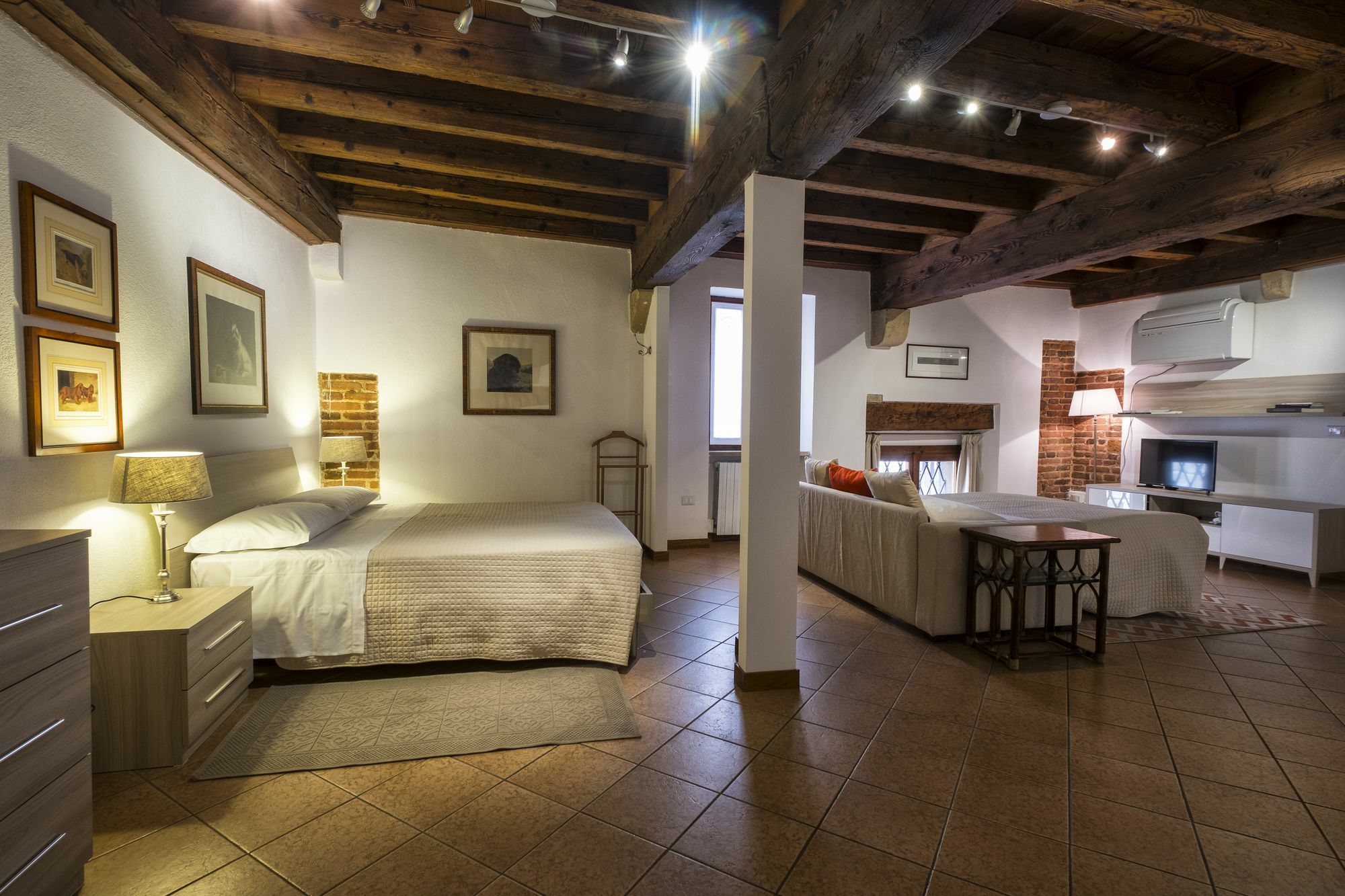 Bed and Breakfast Diaz 18 Верона Экстерьер фото