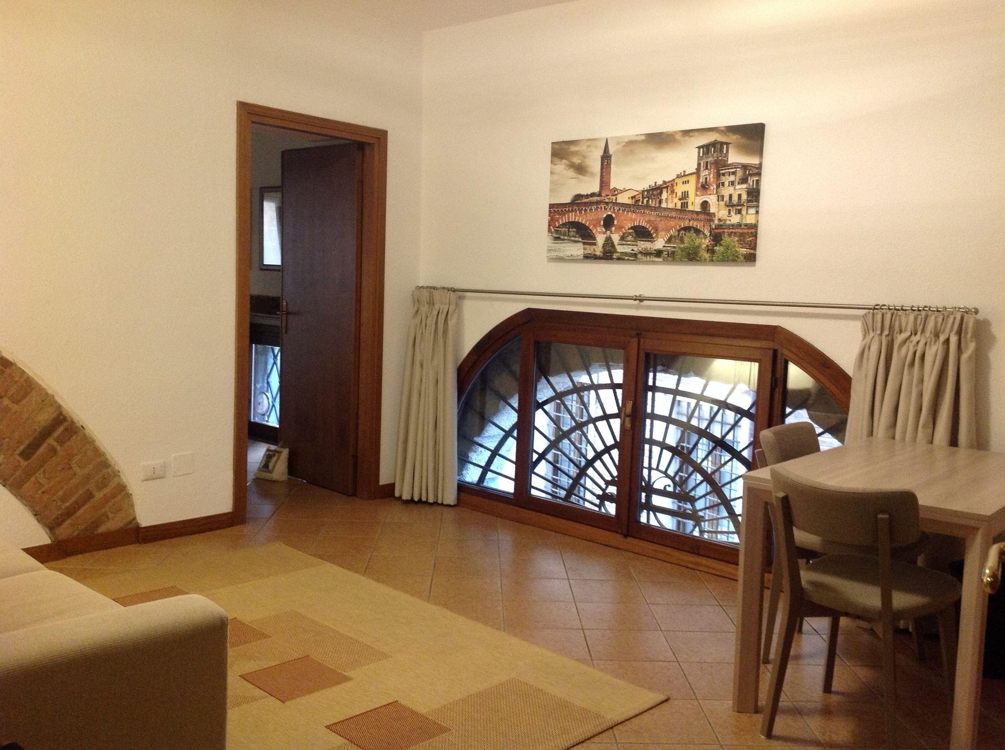 Bed and Breakfast Diaz 18 Верона Экстерьер фото