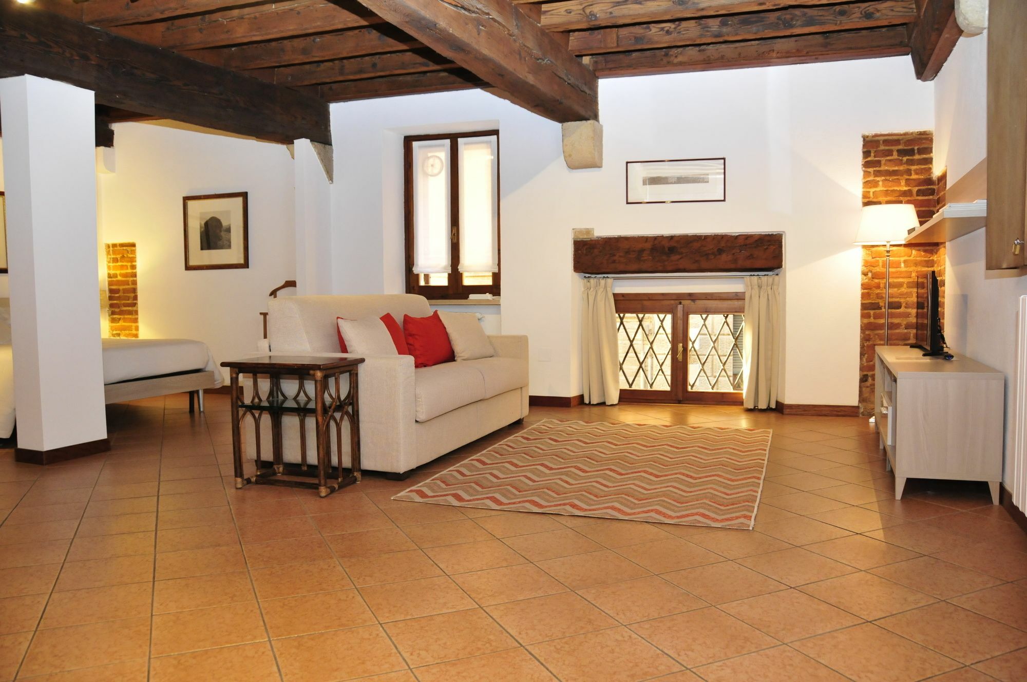 Bed and Breakfast Diaz 18 Верона Экстерьер фото